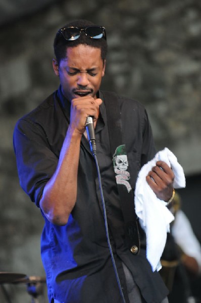Black Joe Lewis and the Honeybears at Stubb's BarBQ