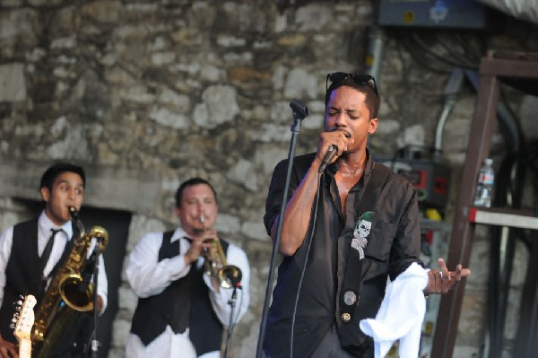 Black Joe Lewis and the Honeybears at Stubb's BarBQ