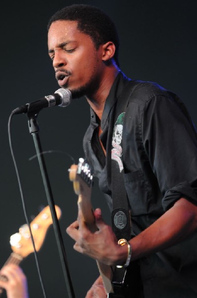 Black Joe Lewis and the Honeybears at Stubb's BarBQ