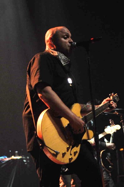 Blue October at ACL Live at the Moody Theater in Austin, Texas 04/29/11 - p