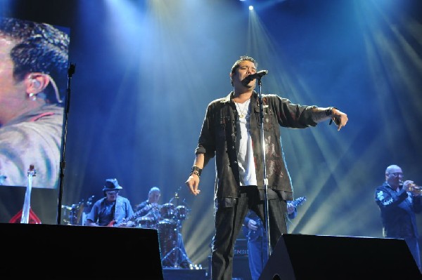 Carlos Santana at the Verizon Wireless Amphitheater