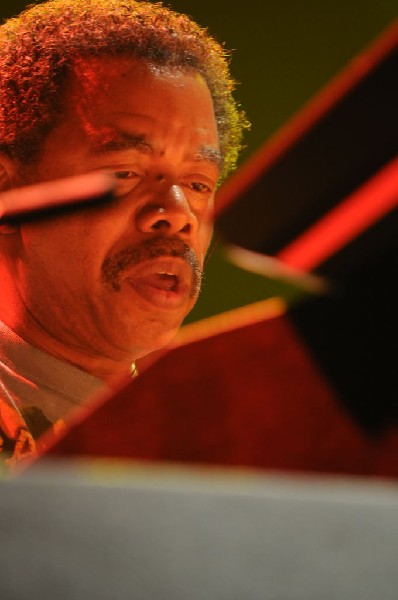 Carlos Santana at the Verizon Wireless Amphitheater