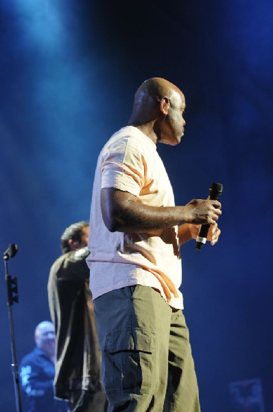 Carlos Santana at the Verizon Wireless Amphitheater