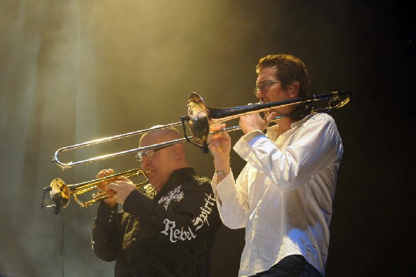 Carlos Santana at the Verizon Wireless Amphitheater