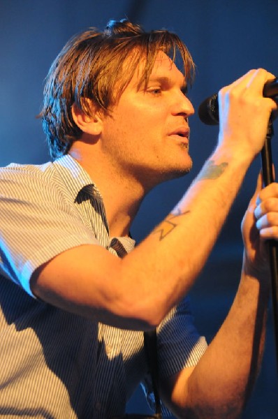 Cold War Kids at Stubb's BarBQ, Austin, Texas April 1, 2011 - photo by jeff