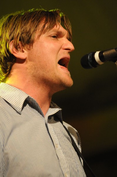 Cold War Kids at Stubb's BarBQ, Austin, Texas April 1, 2011 - photo by jeff