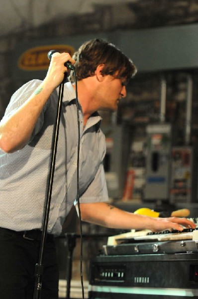 Cold War Kids at Stubb's BarBQ, Austin, Texas April 1, 2011 - photo by jeff