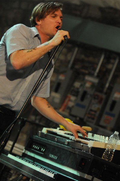 Cold War Kids at Stubb's BarBQ, Austin, Texas April 1, 2011 - photo by jeff