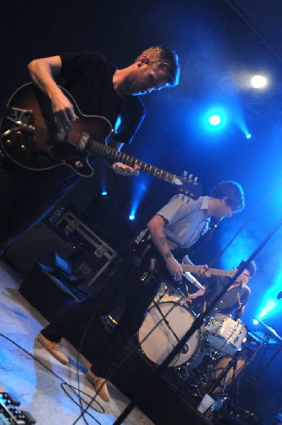 Cold War Kids at Stubb's BarBQ, Austin, Texas April 1, 2011 - photo by jeff