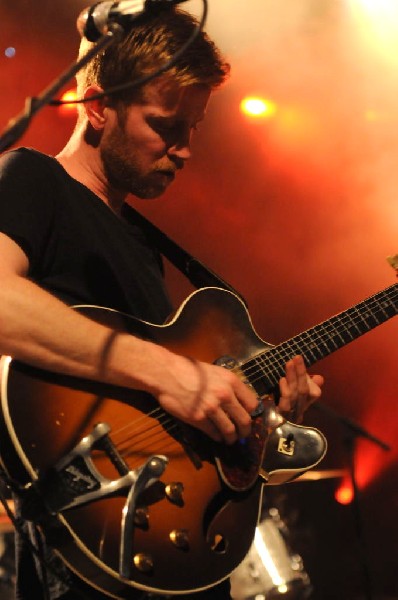 Cold War Kids at Stubb's BarBQ, Austin, Texas April 1, 2011 - photo by jeff