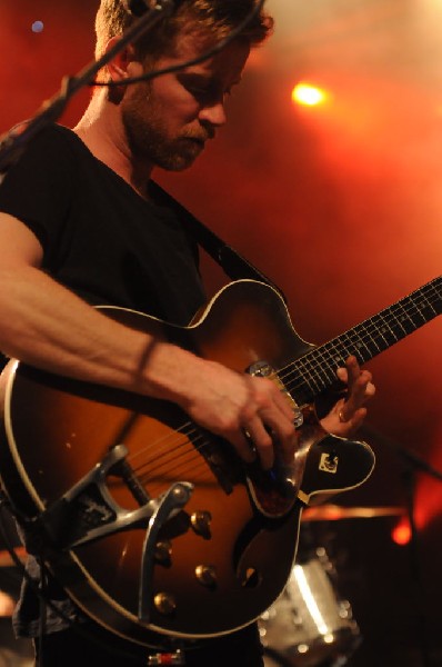 Cold War Kids at Stubb's BarBQ, Austin, Texas April 1, 2011 - photo by jeff