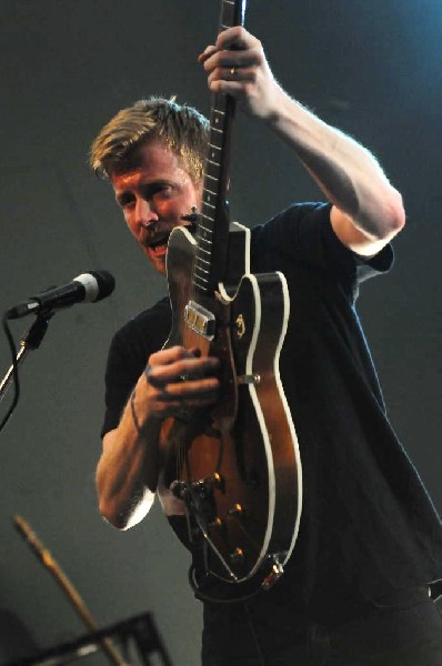 Cold War Kids at Stubb's BarBQ, Austin, Texas April 1, 2011 - photo by jeff