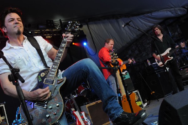 Cracker at Stubb's BarBQ, Austin, Texas 06/10/10 - photo by Jeff Barringer