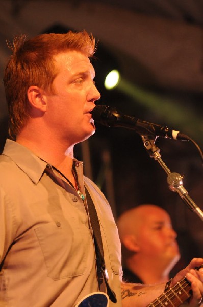 Them Crooked Vultures at Stubb's BarBQ, Austin, Texas - 10/01/09