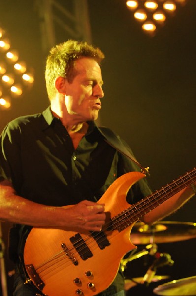 Them Crooked Vultures at Stubb's BarBQ, Austin, Texas - 10/01/09