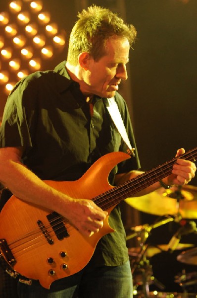 Them Crooked Vultures at Stubb's BarBQ, Austin, Texas - 10/01/09