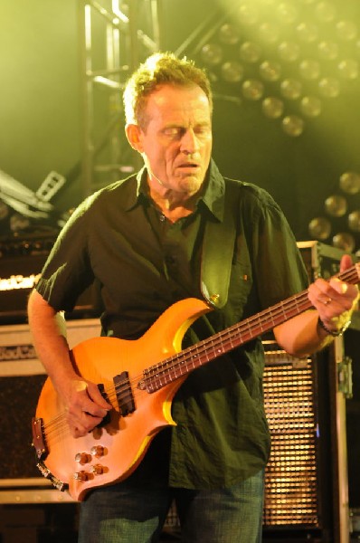 Them Crooked Vultures at Stubb's BarBQ, Austin, Texas - 10/01/09