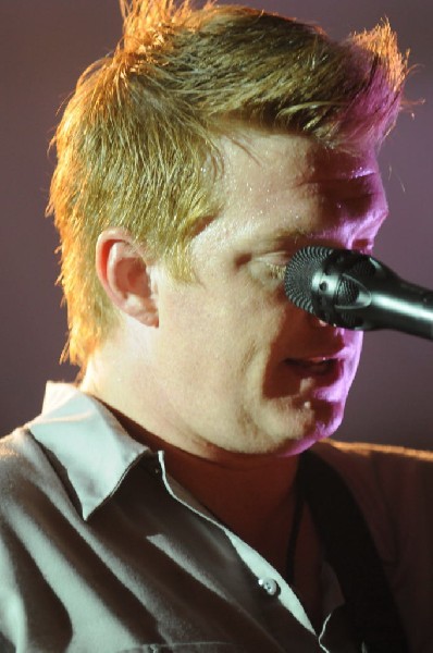 Them Crooked Vultures at Stubb's BarBQ, Austin, Texas - 10/01/09