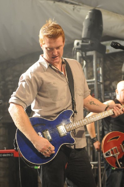 Them Crooked Vultures at Stubb's BarBQ, Austin, Texas - 10/01/09