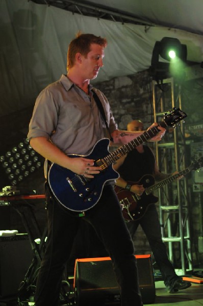 Them Crooked Vultures at Stubb's BarBQ, Austin, Texas - 10/01/09