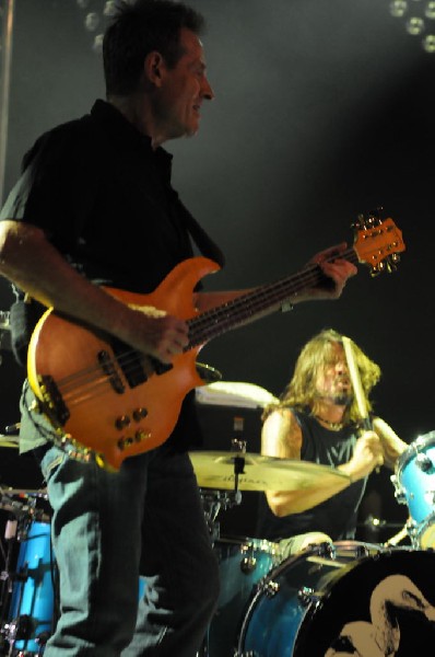 Them Crooked Vultures at Stubb's BarBQ, Austin, Texas - 10/01/09