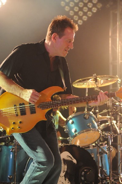 Them Crooked Vultures at Stubb's BarBQ, Austin, Texas - 10/01/09