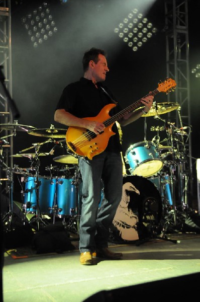 Them Crooked Vultures at Stubb's BarBQ, Austin, Texas - 10/01/09