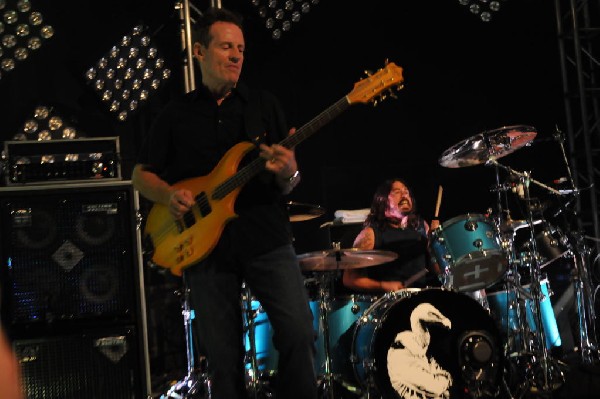 Them Crooked Vultures at Stubb's BarBQ, Austin, Texas - 10/01/09