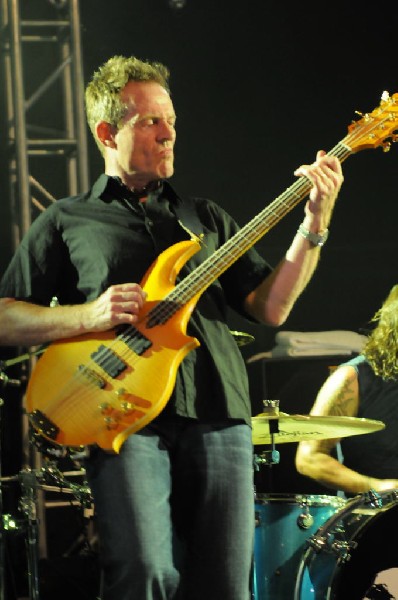 Them Crooked Vultures at Stubb's BarBQ, Austin, Texas - 10/01/09