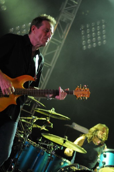 Them Crooked Vultures at Stubb's BarBQ, Austin, Texas - 10/01/09