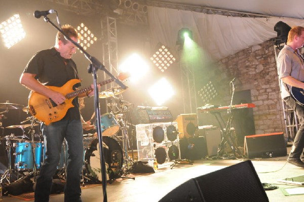 Them Crooked Vultures at Stubb's BarBQ, Austin, Texas - 10/01/09