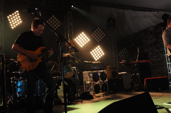 Them Crooked Vultures at Stubb's BarBQ, Austin, Texas - 10/01/09