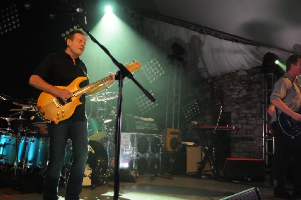 Them Crooked Vultures at Stubb's BarBQ, Austin, Texas - 10/01/09