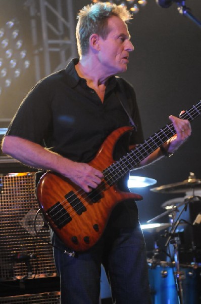 Them Crooked Vultures at Stubb's BarBQ, Austin, Texas - 10/01/09