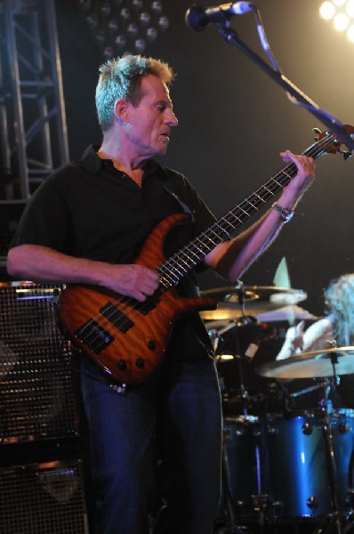 Them Crooked Vultures at Stubb's BarBQ, Austin, Texas - 10/01/09