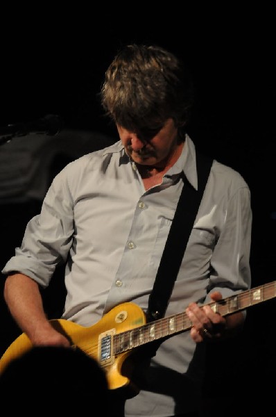 Crowded House at Stubb's BarBQ, Austin, Texas 08/05/2010