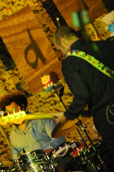 Crowded House at Stubb's BarBQ, Austin, Texas 08/05/2010