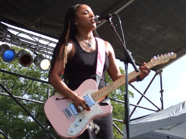 Danielia Cotton at ACL Fest 2006 Austin, Tx