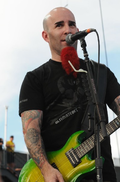 Dimebag Tribute at Ozzfest 2008