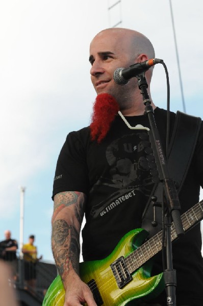 Dimebag Tribute at Ozzfest 2008