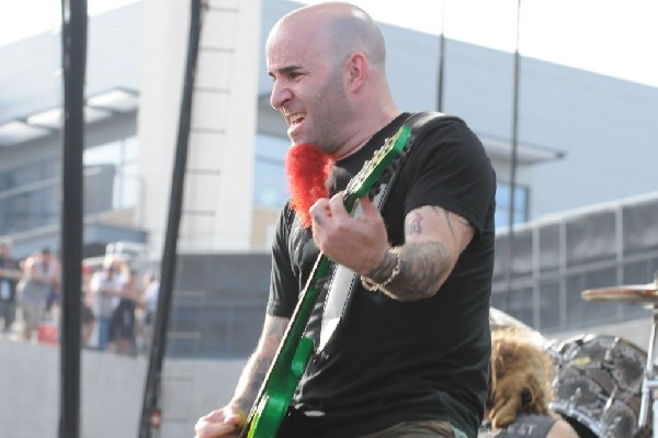 Dimebag Tribute at Ozzfest 2008