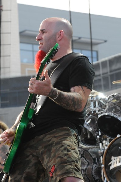 Dimebag Tribute at Ozzfest 2008