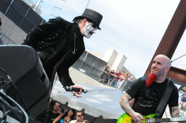 Dimebag Tribute at Ozzfest 2008