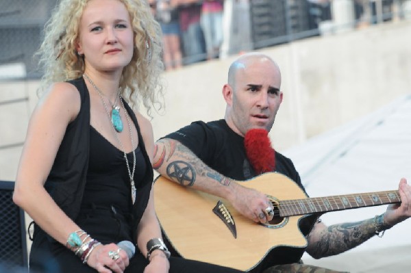 Dimebag Tribute at Ozzfest 2008