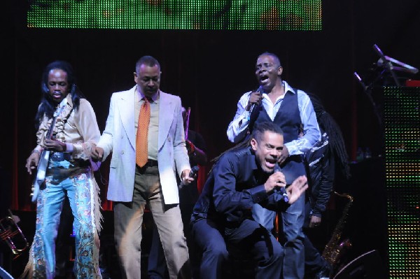 Earth, Wind & Fire at ACL Live at the Moody Theater, Austin, Texas 06/1