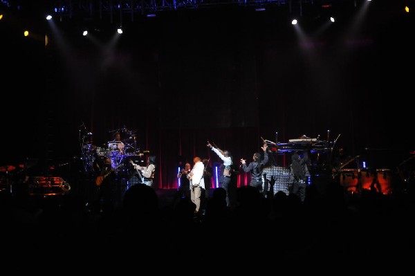 Earth, Wind & Fire at ACL Live at the Moody Theater, Austin, Texas 06/1