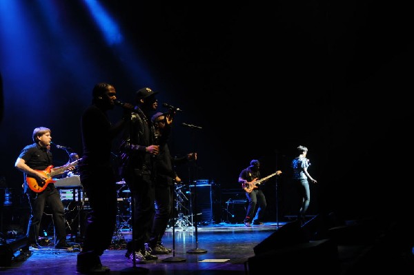 Estelle at the Bass Concert Hall
