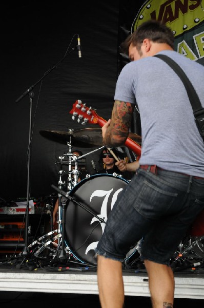 Every Time I Die on the Highway 1 Stage, Warped Tour, Verizon Wireless Amph
