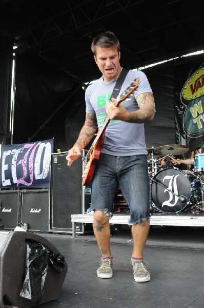 Every Time I Die on the Highway 1 Stage, Warped Tour, Verizon Wireless Amph
