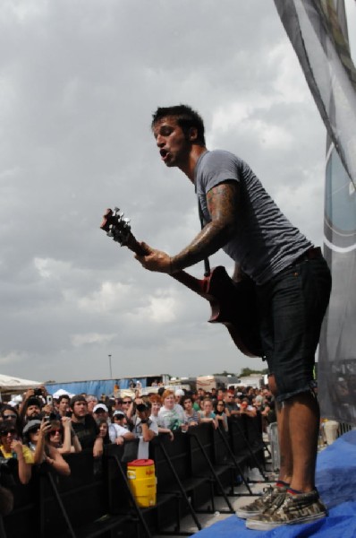 Every Time I Die on the Highway 1 Stage, Warped Tour, Verizon Wireless Amph